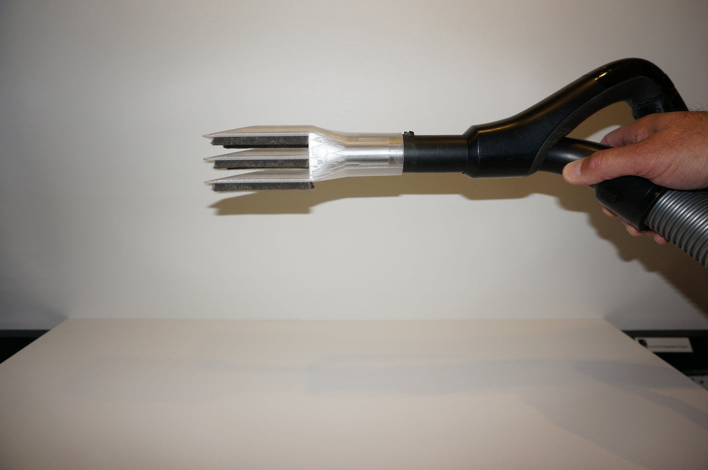 BlindDust-20, Dust-Free Blinds in Seconds!